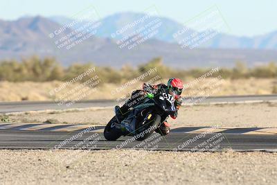 media/Dec-07-2025-CVMA (Sun) [[3e7d2de5dc]]/Race 16-Formula Middleweight/